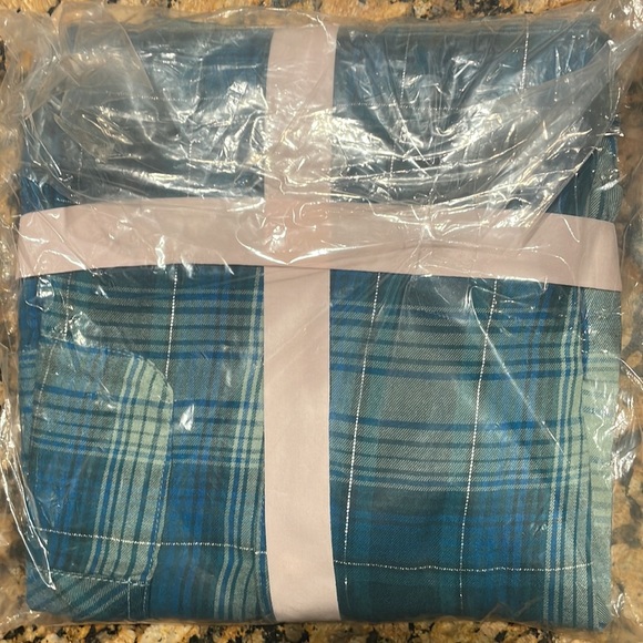 Victoria’s Secret Plaid PJ Short Set NWT! - Picture 4 of 6